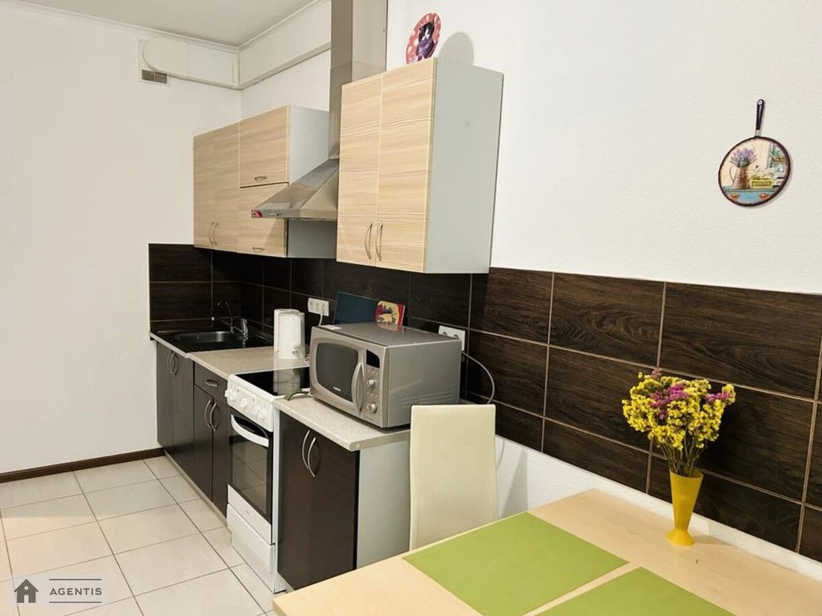 Сдам квартиру 1 комната, 47 m², 15 эт./25 этажей. Петра Калнишевського вул. (Михайла Майорова), Киев. 