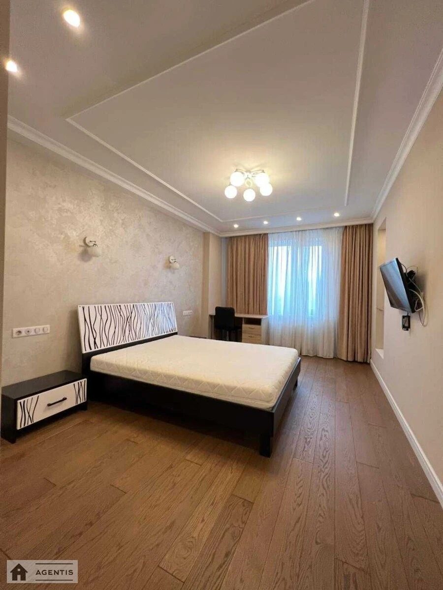 Сдам квартиру 4 комнаты, 150 m², 18 эт./21 этаж. 75, Дмитриевская 75, Киев. 