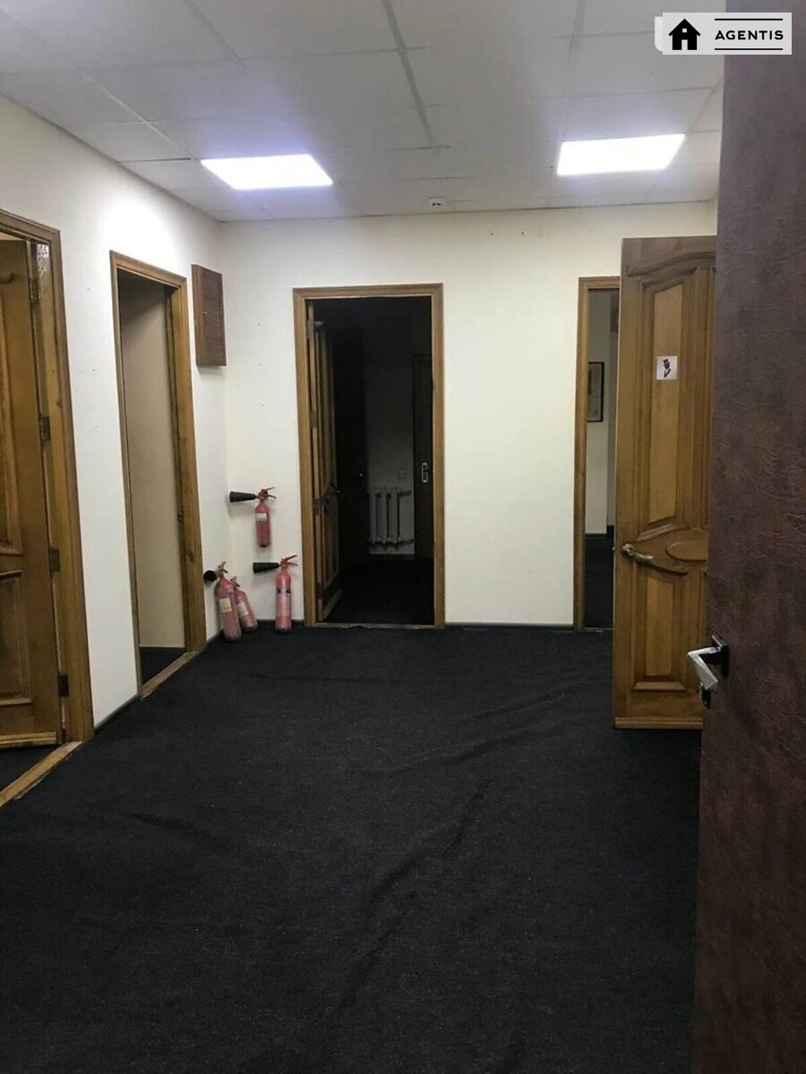 Сдам квартиру 7 комнат, 190 m², 1 эт./5 этажей. 15, Іоанна Павла ІІ вул. (Патріса Лумумби), Киев. 