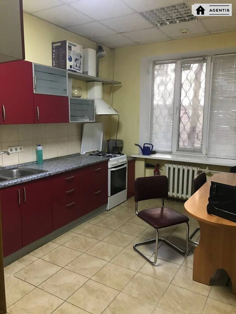 Сдам квартиру 7 комнат, 190 m², 1 эт./5 этажей. 15, Іоанна Павла ІІ вул. (Патріса Лумумби), Киев. 