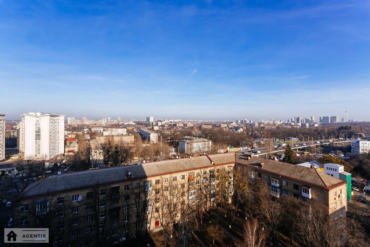 Apartment for rent 3 rooms, 91 m², 13th fl./16 floors. 71, Beresteyskyy prosp. Peremohy, Kyiv. 