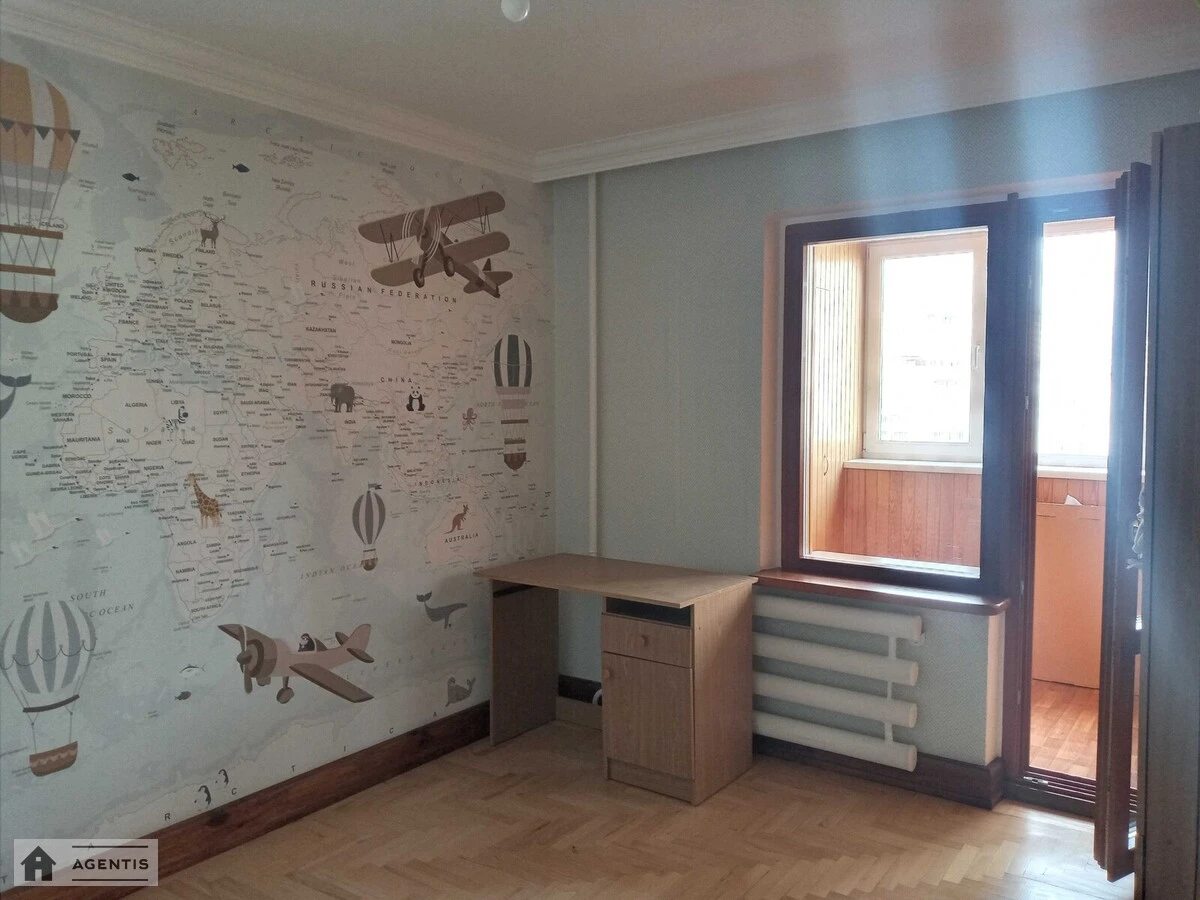 Apartment for rent 3 rooms, 71 m², 10th fl./16 floors. 16, Anny Akhmatovoyi vul., Kyiv. 