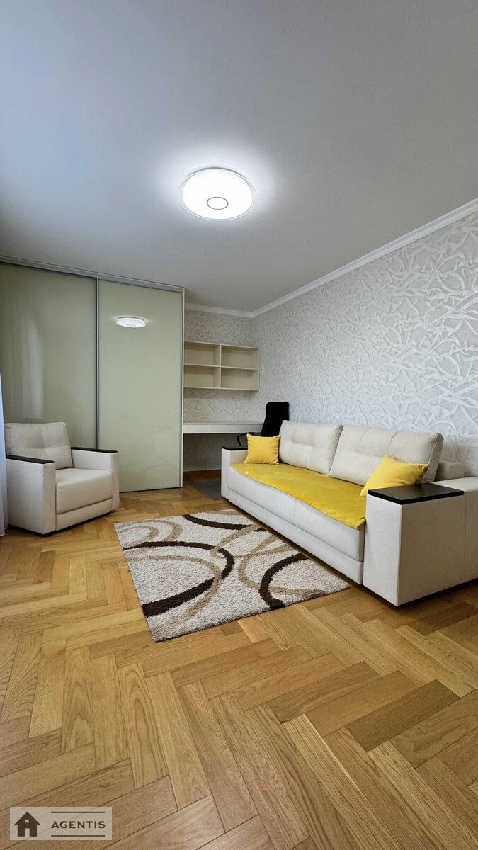 Сдам квартиру 2 комнаты, 67 m², 12 эт./25 этажей. 20, Соломянська вул., Киев. 