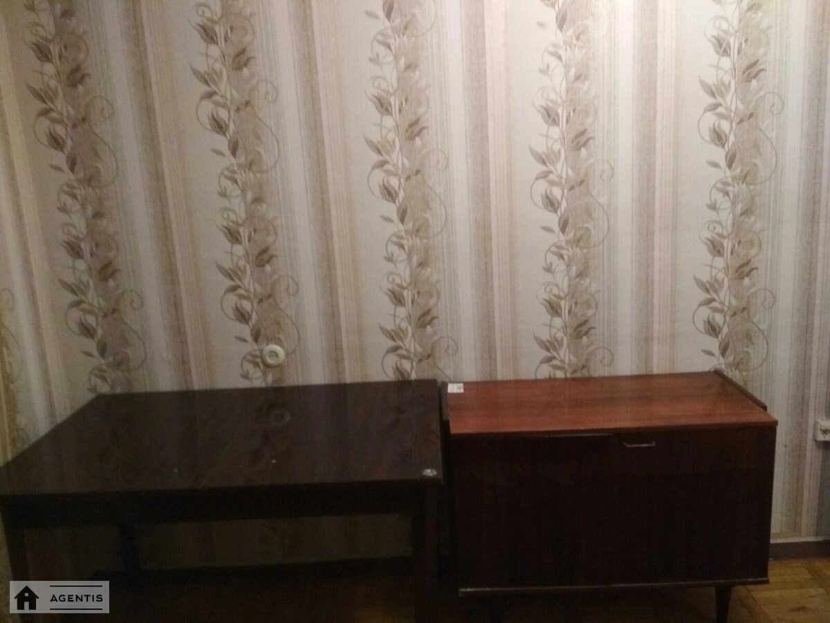 Apartment for rent 1 room, 22 m², 3rd fl./9 floors. Pecherskyy rayon, Kyiv. 