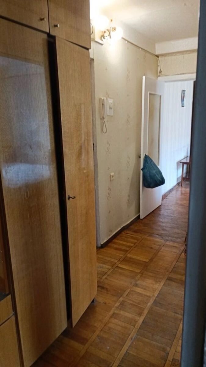 Сдам квартиру 2 комнаты, 53 m², 6 эт./9 этажей. 25, Энтузиастов 25, Киев. 