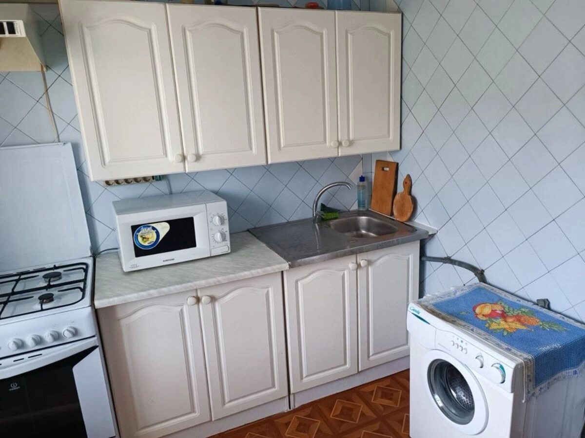 Apartment for rent 2 rooms, 53 m², 6th fl./9 floors. 25, Entuziastiv 25, Kyiv. 