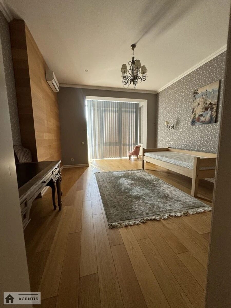 Сдам квартиру 3 комнаты, 144 m², 7 эт./24 этажа. Генерала Шаповала вул. (Механізаторів), Киев. 