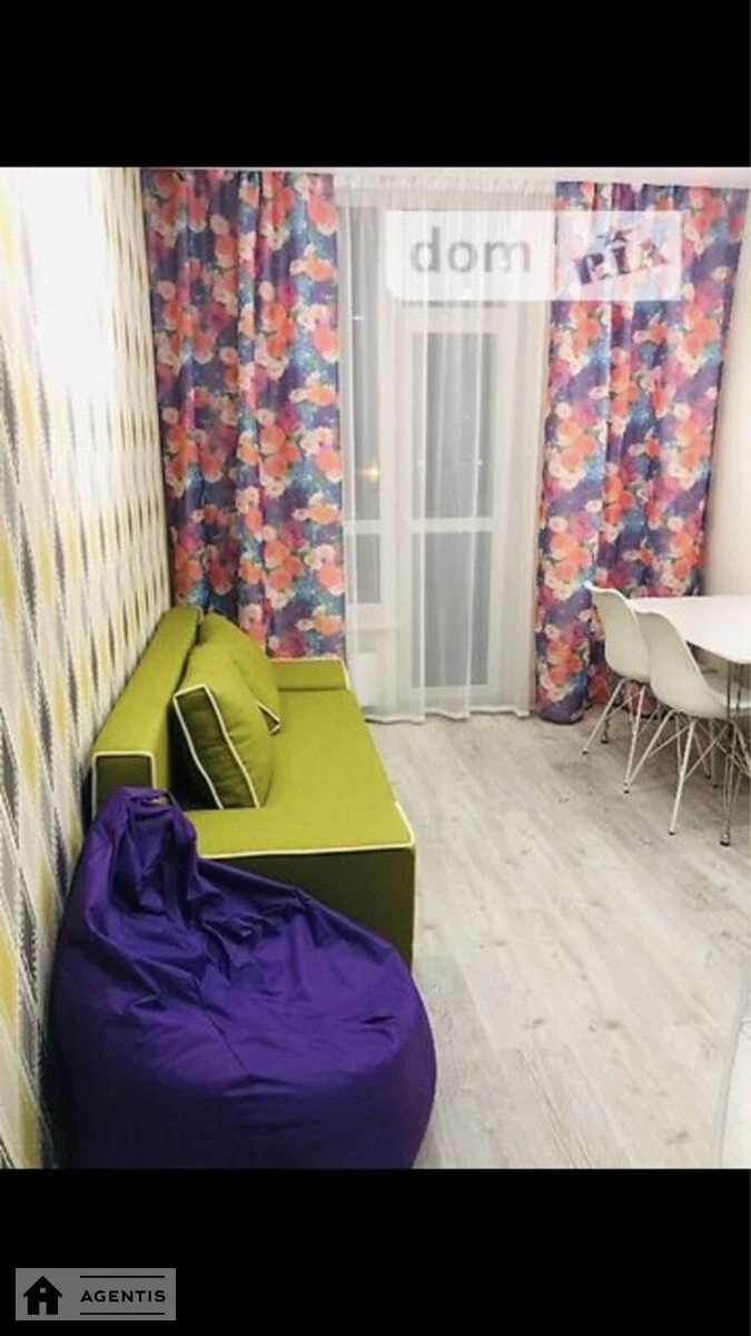 Здам квартиру 1 кімната, 40 m², 4 пов./26 поверхів. 58, Каховська 58, Київ. 