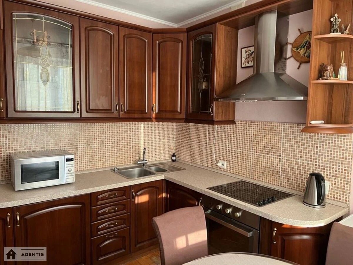 Apartment for rent 1 room, 41 m², 18th fl./22 floors. 12, Feodosiyskiy 12, Kyiv. 