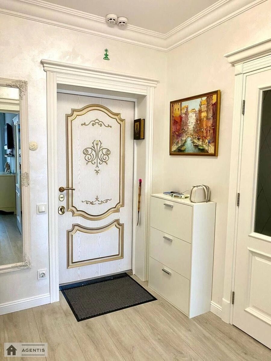 Сдам квартиру 2 комнаты, 55 m², 23 эт./25 этажей. 34, Златоустовская 34, Киев. 