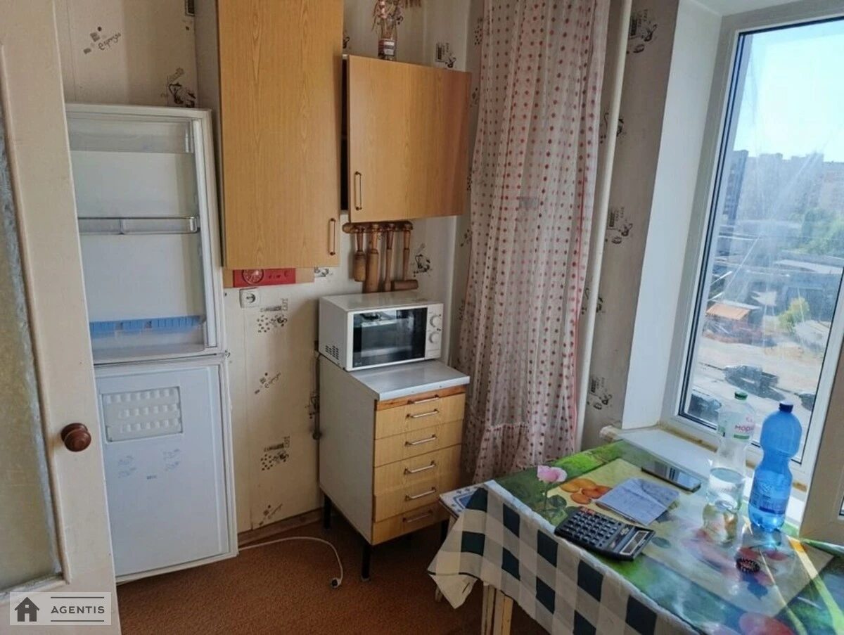 Здам квартиру 2 кімнати, 57 m², 7 пов./16 поверхів. Подільський район, Київ. 