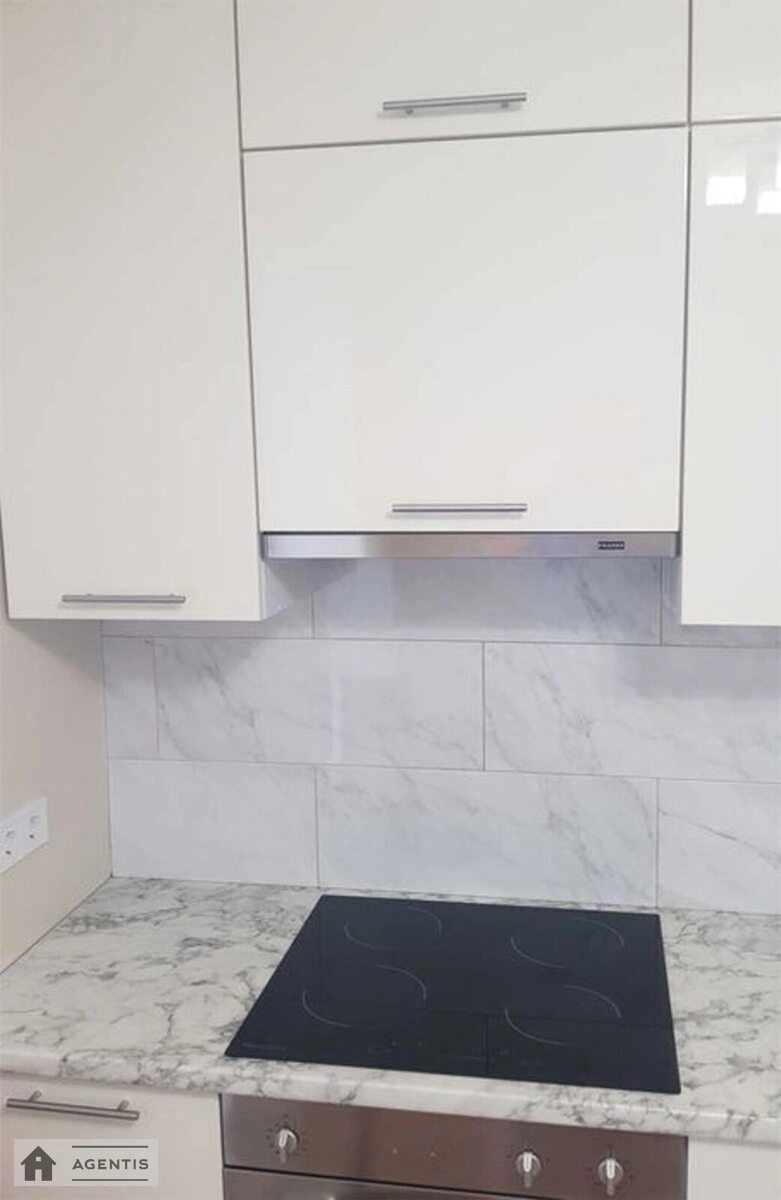 Сдам квартиру 1 комната, 42 m², 10 эт./17 этажей. 25, Дениса Рачінського вул. (Комбінатна), Киев. 