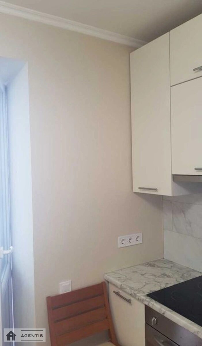 Apartment for rent 1 room, 42 m², 10th fl./17 floors. 25, Denysa Rachinskoho vul. Kombinatna, Kyiv. 