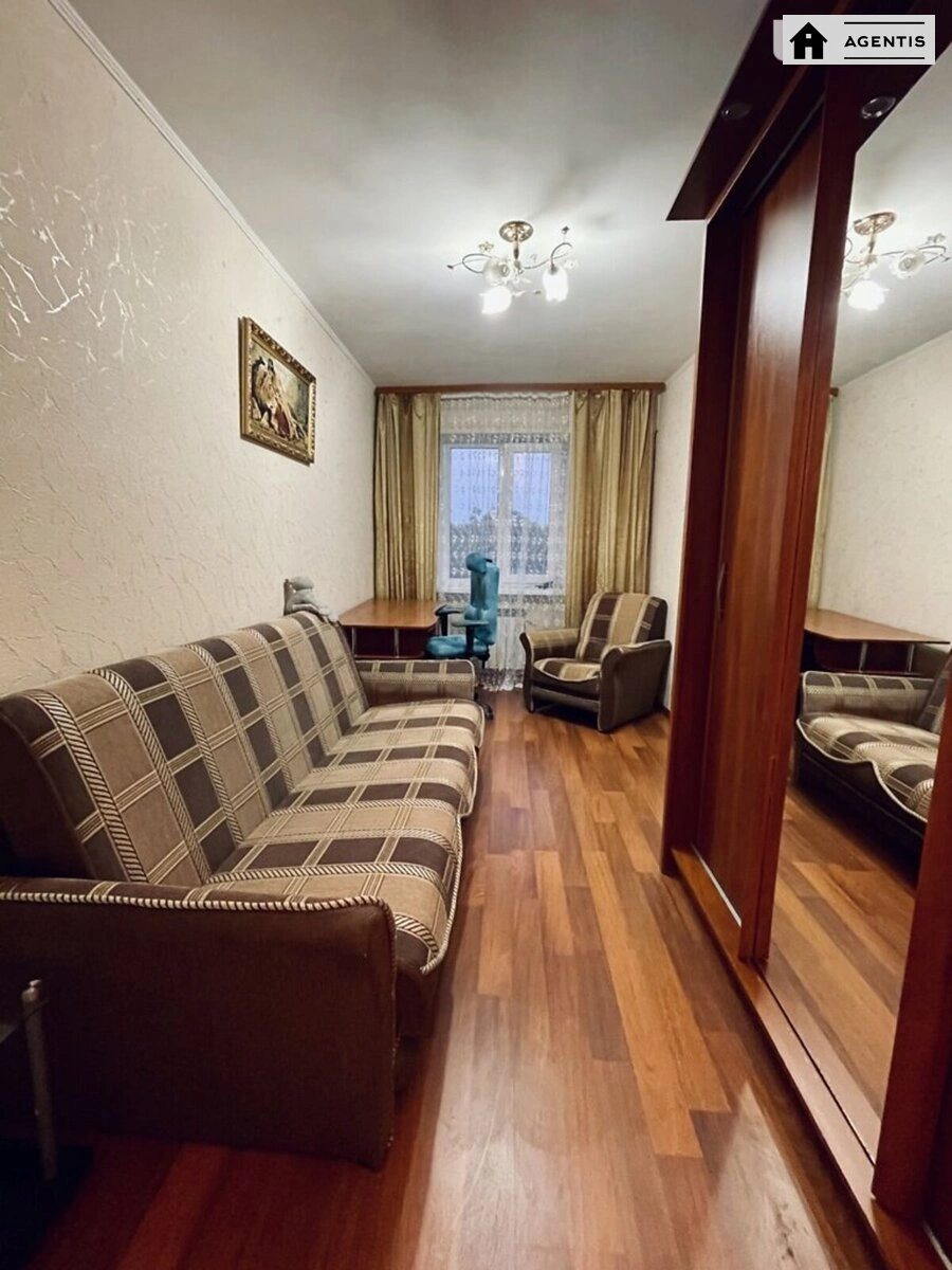 Apartment for rent 2 rooms, 47 m², 4th fl./5 floors. 15, Oleha Olzhycha vul., Kyiv. 