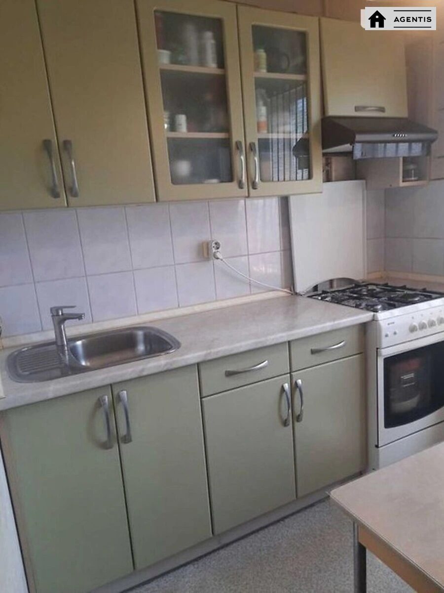 Здам квартиру 2 кімнати, 42 m², 4 пов./9 поверхів. 26, Оноре де Бальзака вул., Київ. 