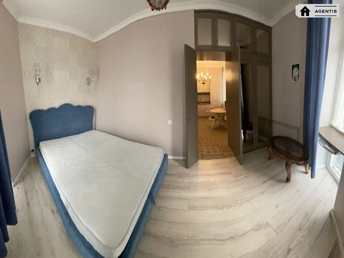 Сдам квартиру 2 комнаты, 43 m², 1 эт./5 этажей. 6, Академіка Вільямса вул. (Степана Рудницького), Киев. 