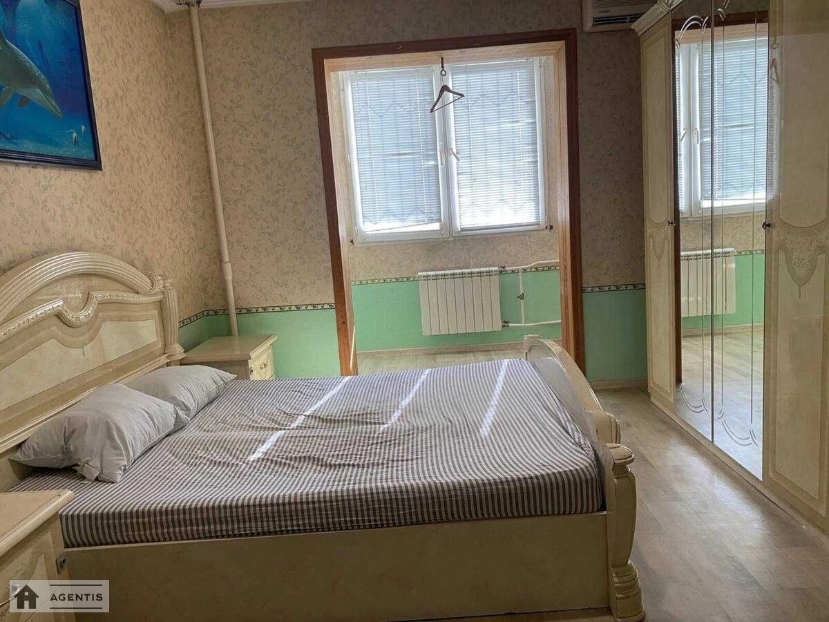 Здам квартиру 5 кімнат, 114 m², 1 пов./9 поверхів. 14, Каштанова 14, Київ. 