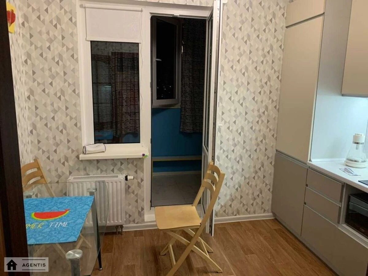 Сдам квартиру 1 комната, 40 m², 15 эт./20 этажей. Софії Русової вул., Киев. 