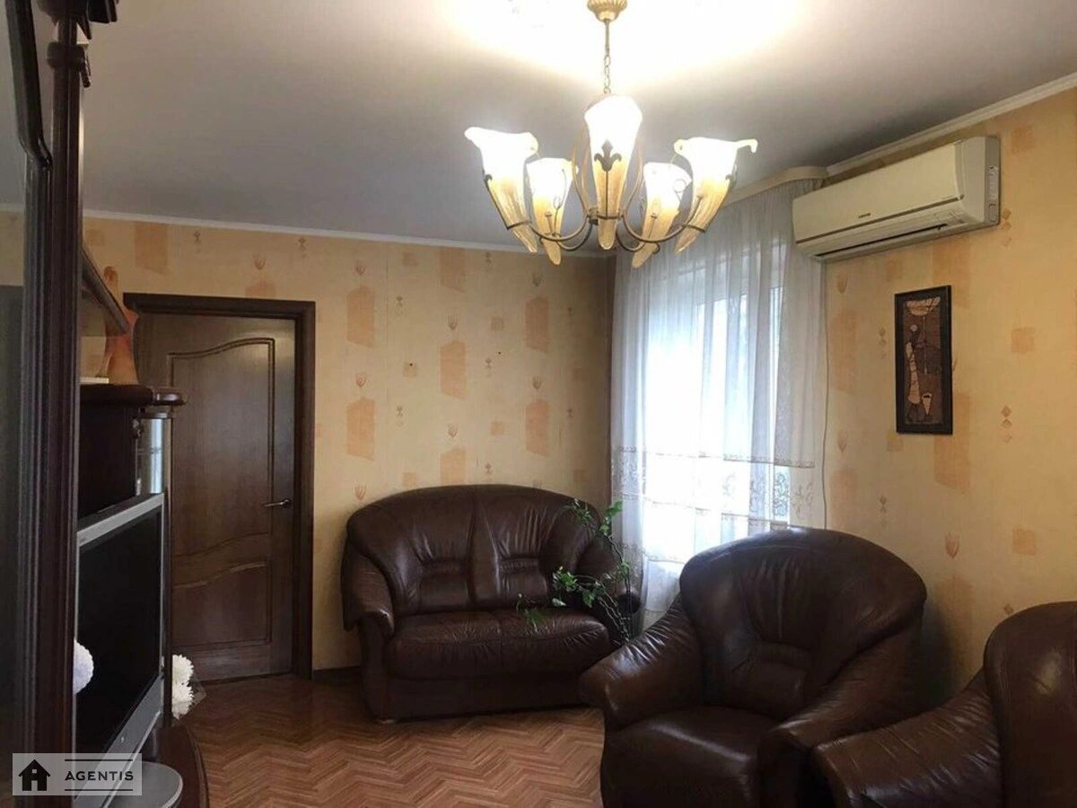 Здам квартиру 3 кімнати, 68 m², 1 пов./12 поверхів. 5, Кіото 5, Київ. 