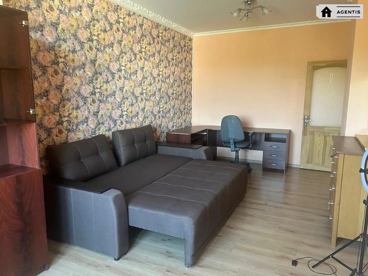 Apartment for rent 1 room, 50 m², 4th fl./24 floors. 9, Akademika Hlushkova prosp., Kyiv. 