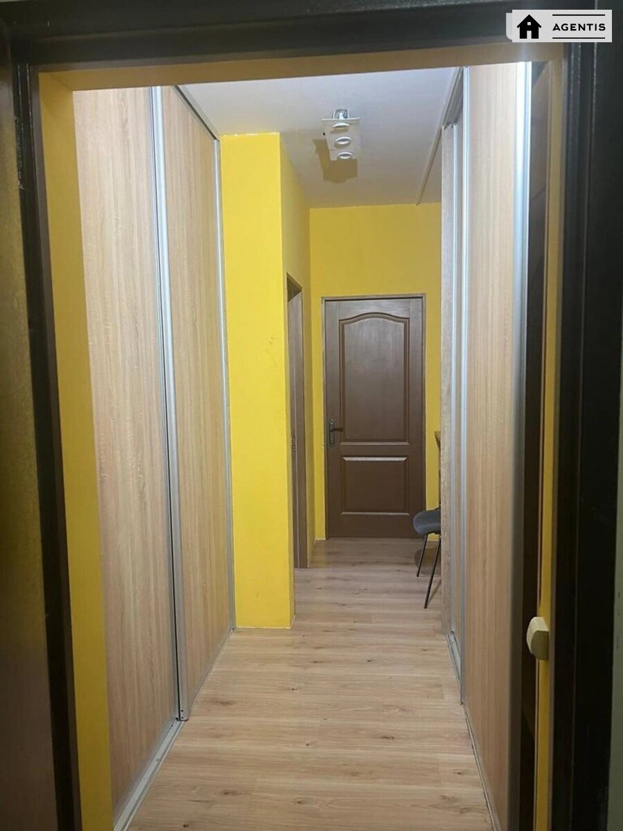 Apartment for rent 1 room, 50 m², 4th fl./24 floors. 9, Akademika Hlushkova prosp., Kyiv. 