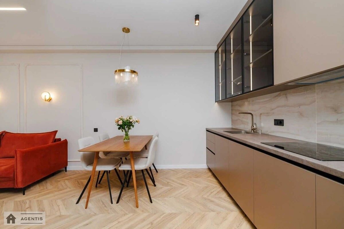 Сдам квартиру 2 комнаты, 58 m², 12 эт./24 этажа. 44, Предславинская 44, Киев. 