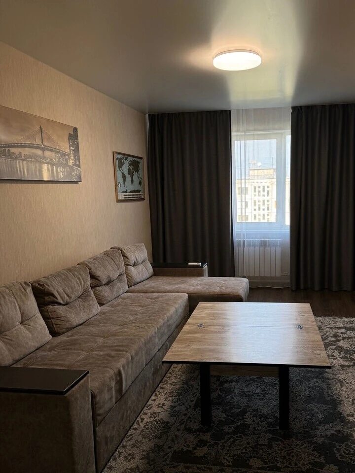 Apartment for rent 2 rooms, 50 m², 9th fl./10 floors. Darnytckiy 4, Kyiv. 