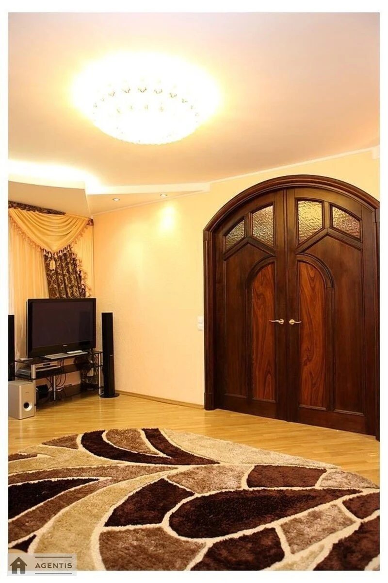 Apartment for rent 3 rooms, 120 m², 3rd fl./18 floors. Mokra vul. Kudryashova, Kyiv. 