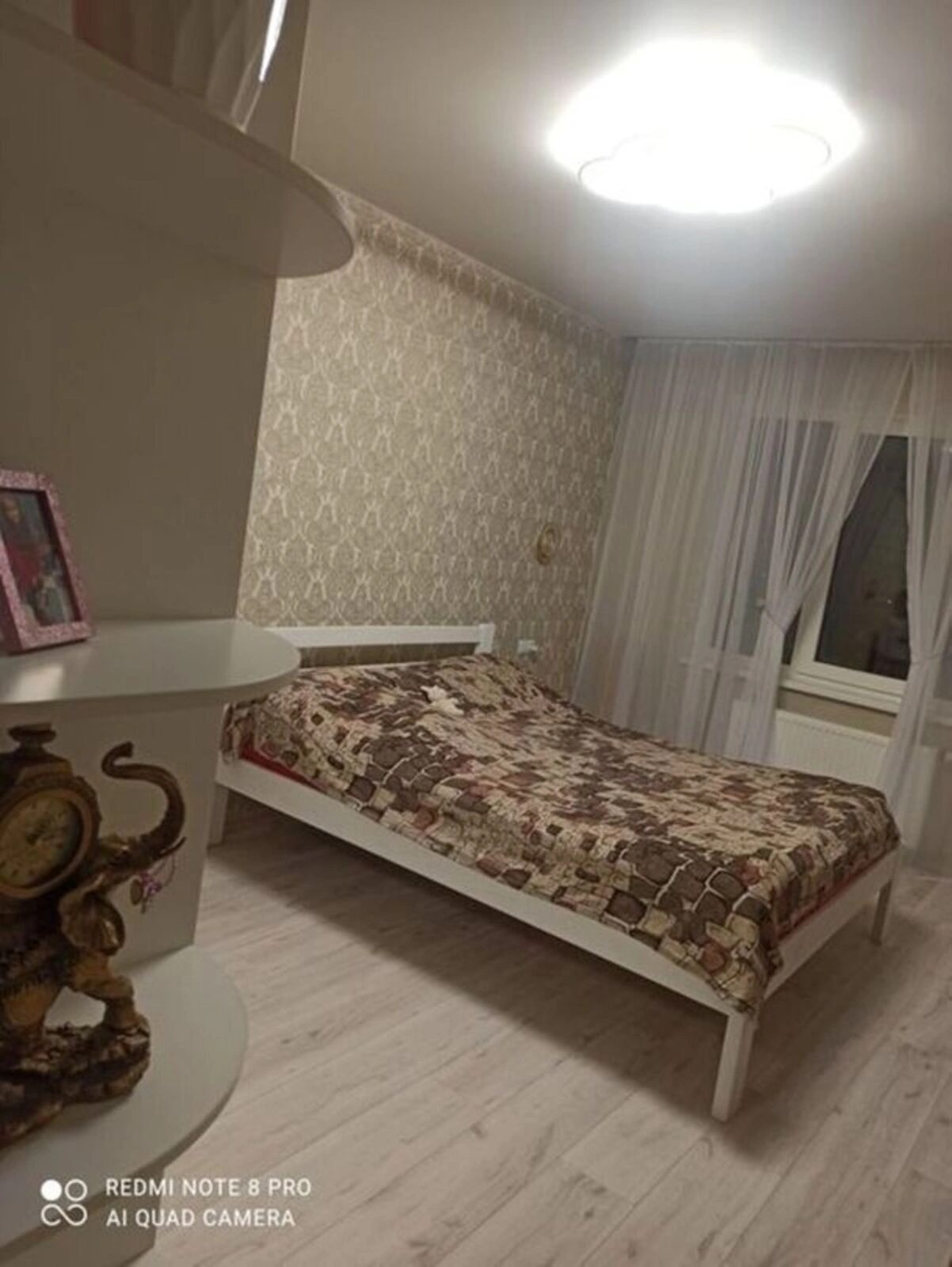 Продаж квартири 2 кімнати, 49 m², 8 пов./25 поверхів. 3, Лісова , Київ. 