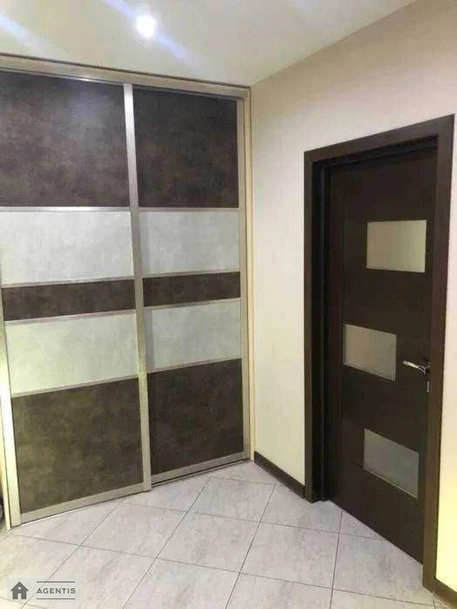 Здам квартиру 2 кімнати, 52 m², 2 пов./16 поверхів. 10, Братиславська 10, Київ. 