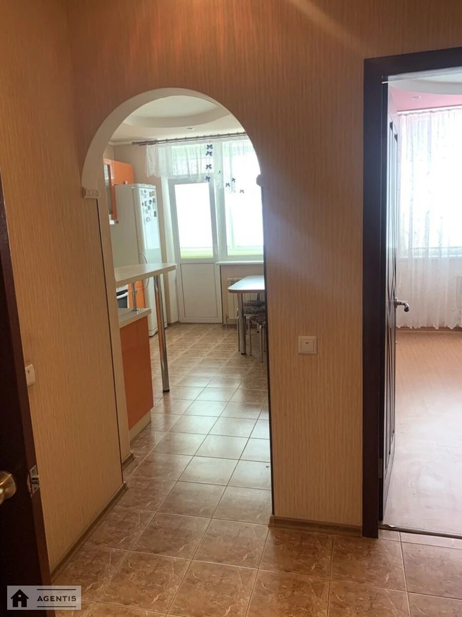 Сдам квартиру 1 комната, 45 m², 22 эт./25 этажей. 7, Єлизавети Чавдар вул., Киев. 