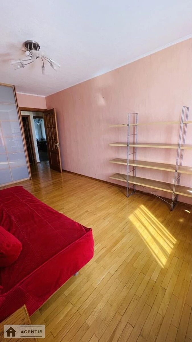 Apartment for rent 3 rooms, 70 m², 12th fl./16 floors. Malyshka vul., Kyiv. 