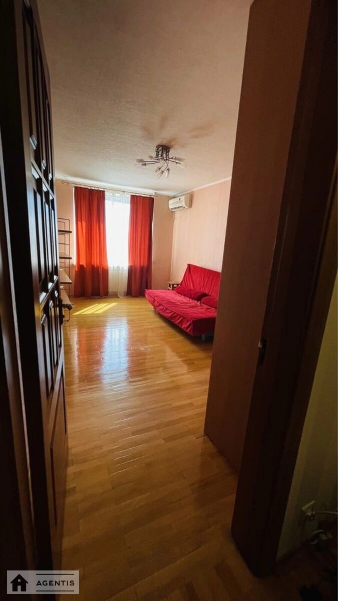 Apartment for rent 3 rooms, 70 m², 12th fl./16 floors. Malyshka vul., Kyiv. 