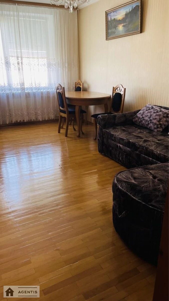 Apartment for rent 3 rooms, 70 m², 12th fl./16 floors. Malyshka vul., Kyiv. 