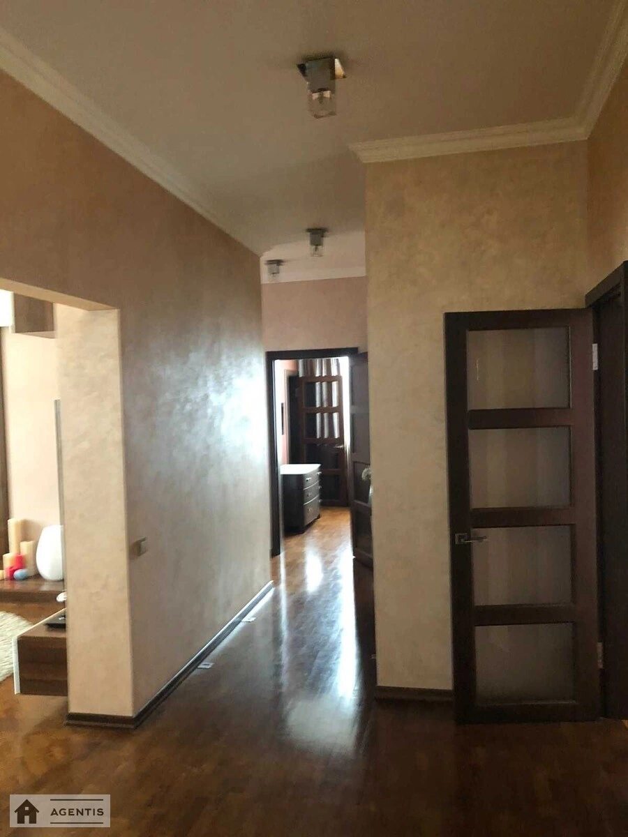 Здам квартиру 3 кімнати, 106 m², 20 пов./24 поверхи. 10, Гната Хоткевича вул. (Червоногвардійська), Київ. 