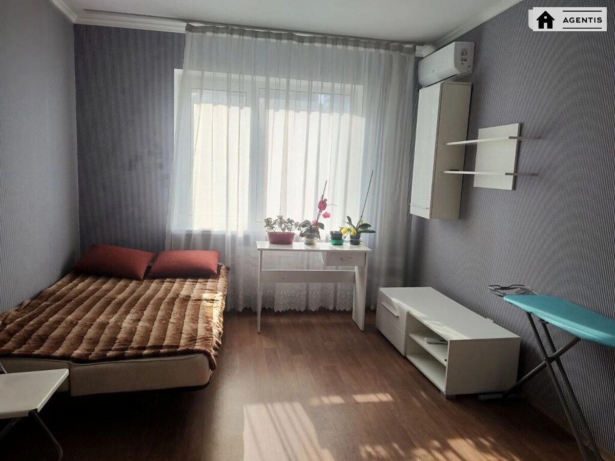 Apartment for rent 1 room, 38 m², 13th fl./25 floors. 16, Borysa Hmyri vul., Kyiv. 