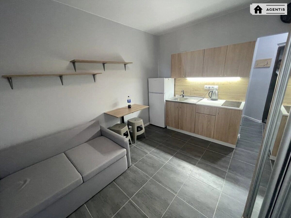 Сдам квартиру 1 комната, 23 m², 25 эт./25 этажей. 40, Ревуцкого 40, Киев. 