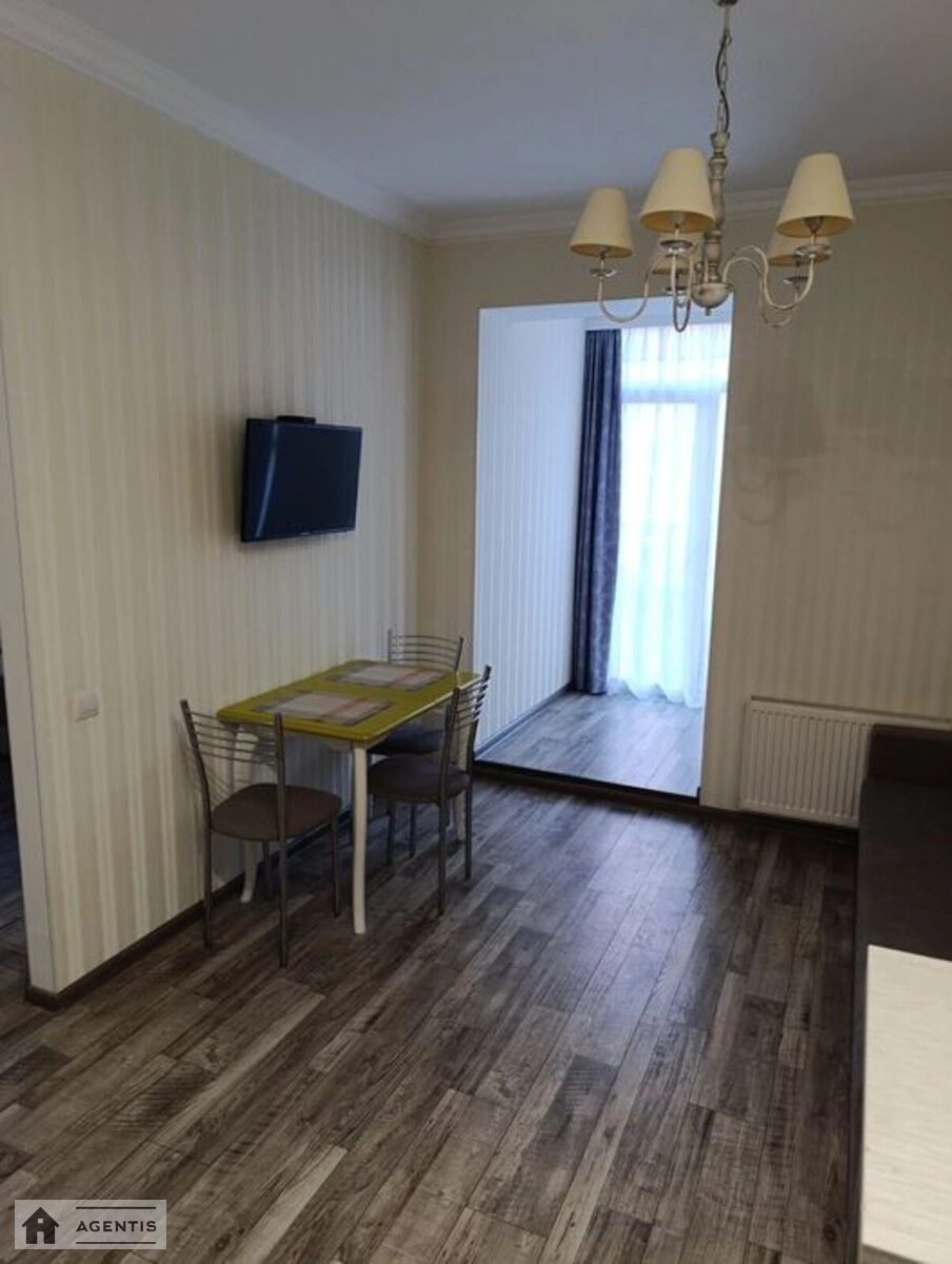 Apartment for rent 1 room, 41 m², 4th fl./9 floors. Regeneratorna 4, Kyiv. 