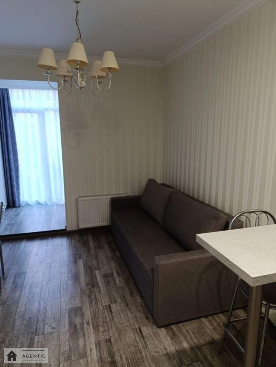 Apartment for rent 1 room, 41 m², 4th fl./9 floors. Regeneratorna 4, Kyiv. 