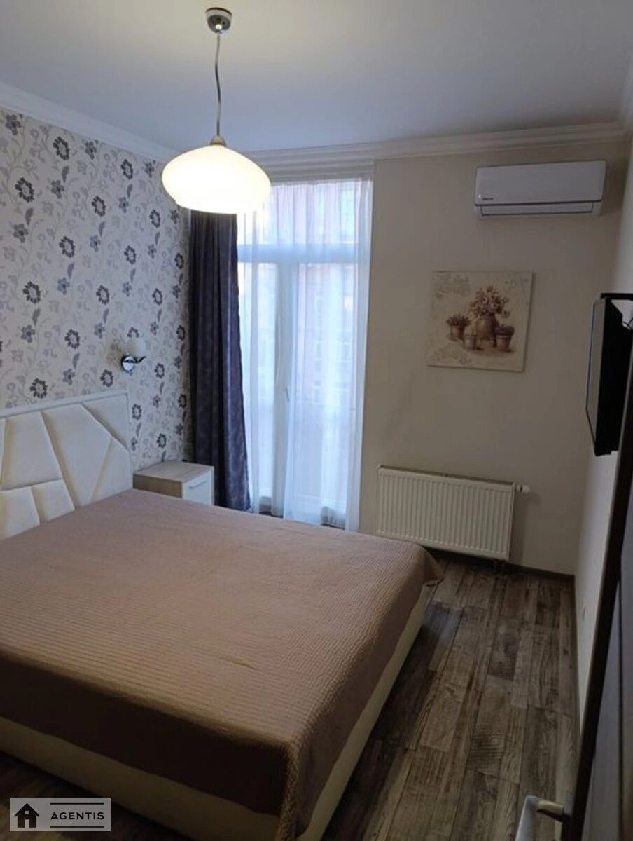 Apartment for rent 1 room, 41 m², 4th fl./9 floors. Regeneratorna 4, Kyiv. 