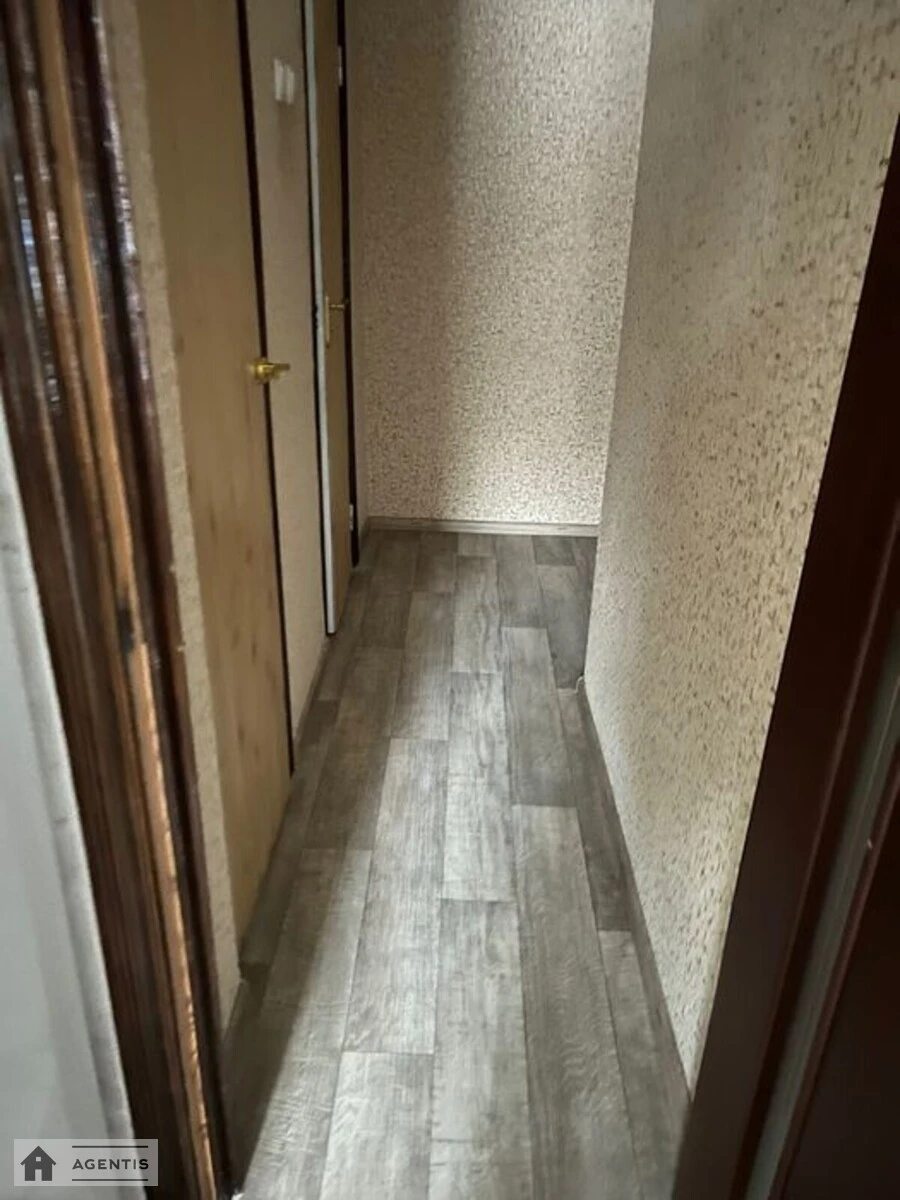 Apartment for rent 1 room, 40 m², 7th fl./10 floors. 8, Arkhitektora Verbytskoho vul., Kyiv. 