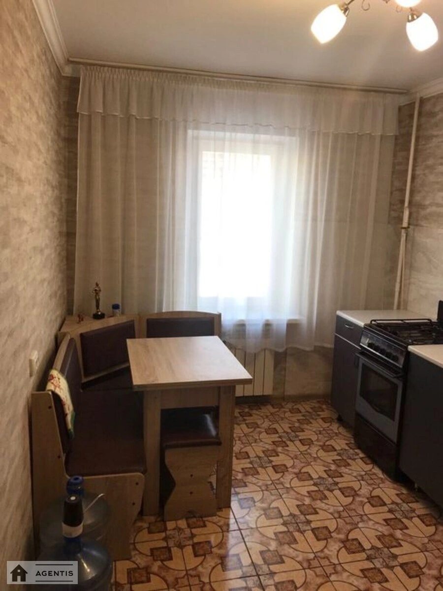 Здам квартиру 1 кімната, 40 m², 7 пов./10 поверхів. 8, Архітектора Вербицького вул., Київ. 