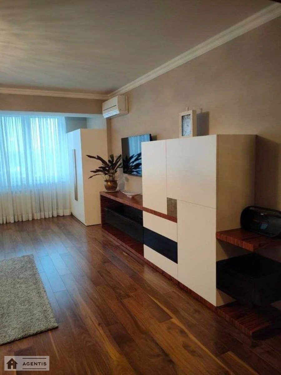 Apartment for rent 2 rooms, 100 m², 10th fl./10 floors. Yerevanska, Kyiv. 