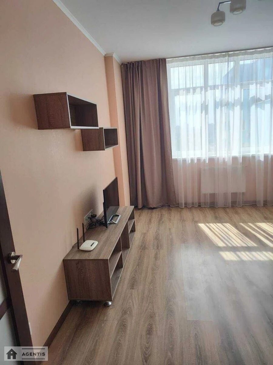 Сдам квартиру 1 комната, 42 m², 16 эт./25 этажей. 16, Воскресенская 16, Киев. 