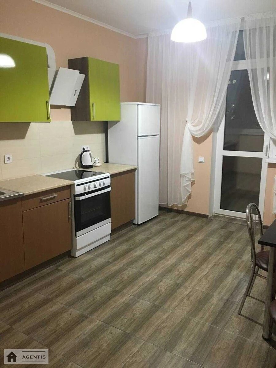 Сдам квартиру 1 комната, 42 m², 16 эт./25 этажей. 16, Воскресенская 16, Киев. 