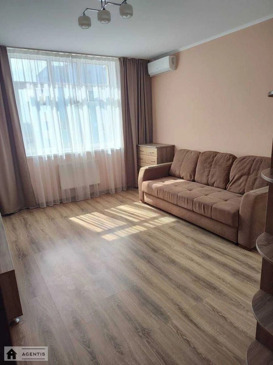 Сдам квартиру 1 комната, 42 m², 16 эт./25 этажей. 16, Воскресенская 16, Киев. 