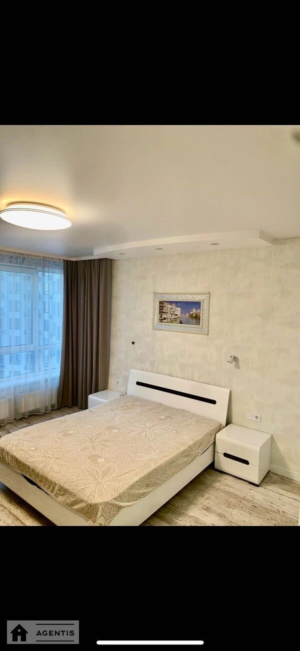 Сдам квартиру 2 комнаты, 64 m², 14 эт./25 этажей. 1, Заречная 1, Киев. 