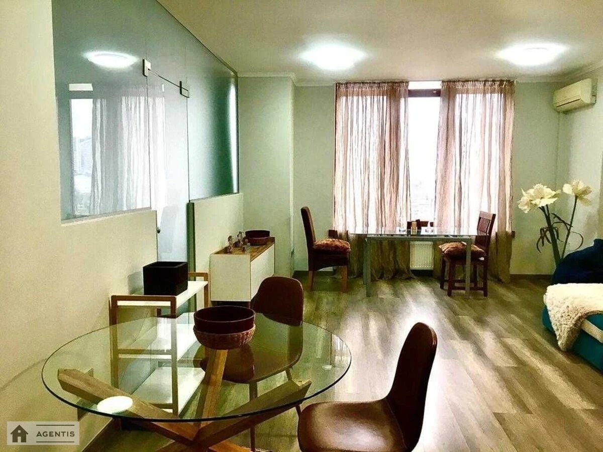 Apartment for rent 2 rooms, 67 m², 10th fl./14 floors. 59, Zhylyanska 59, Kyiv. 