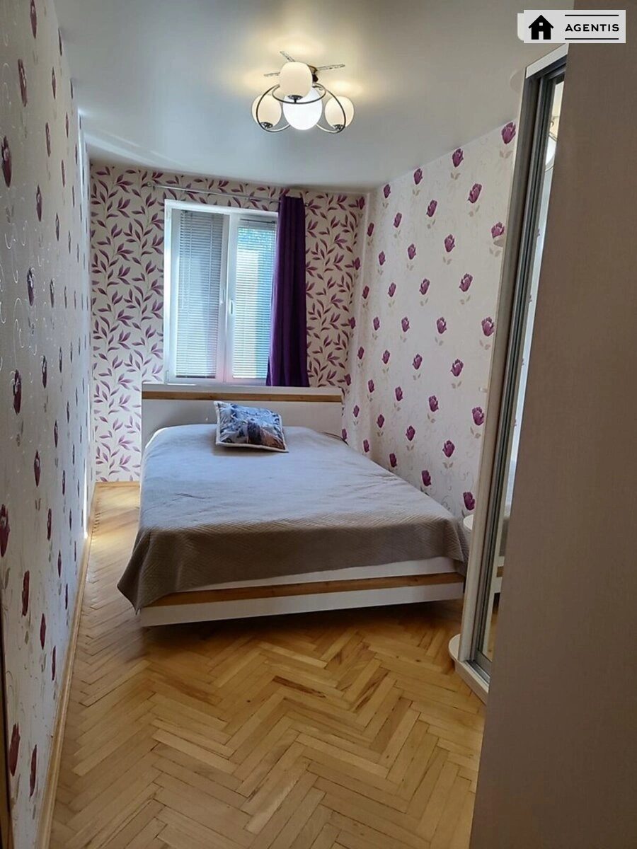 Apartment for rent 3 rooms, 60 m², 2nd fl./6 floors. 23, Umanska 23, Kyiv. 