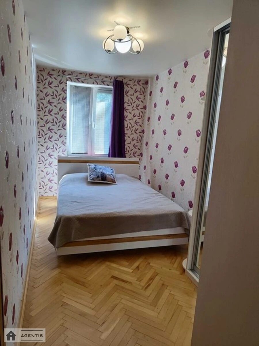 Apartment for rent 3 rooms, 60 m², 2nd fl./5 floors. 23, Umanska 23, Kyiv. 